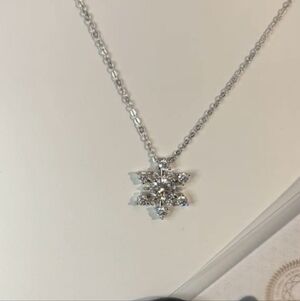 S925 Snowflake Moissanite Necklace 18 to 22 Inch Chain With GRA